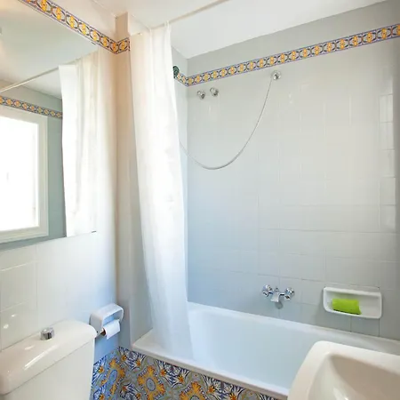 In Near Sandy Daire Estepona